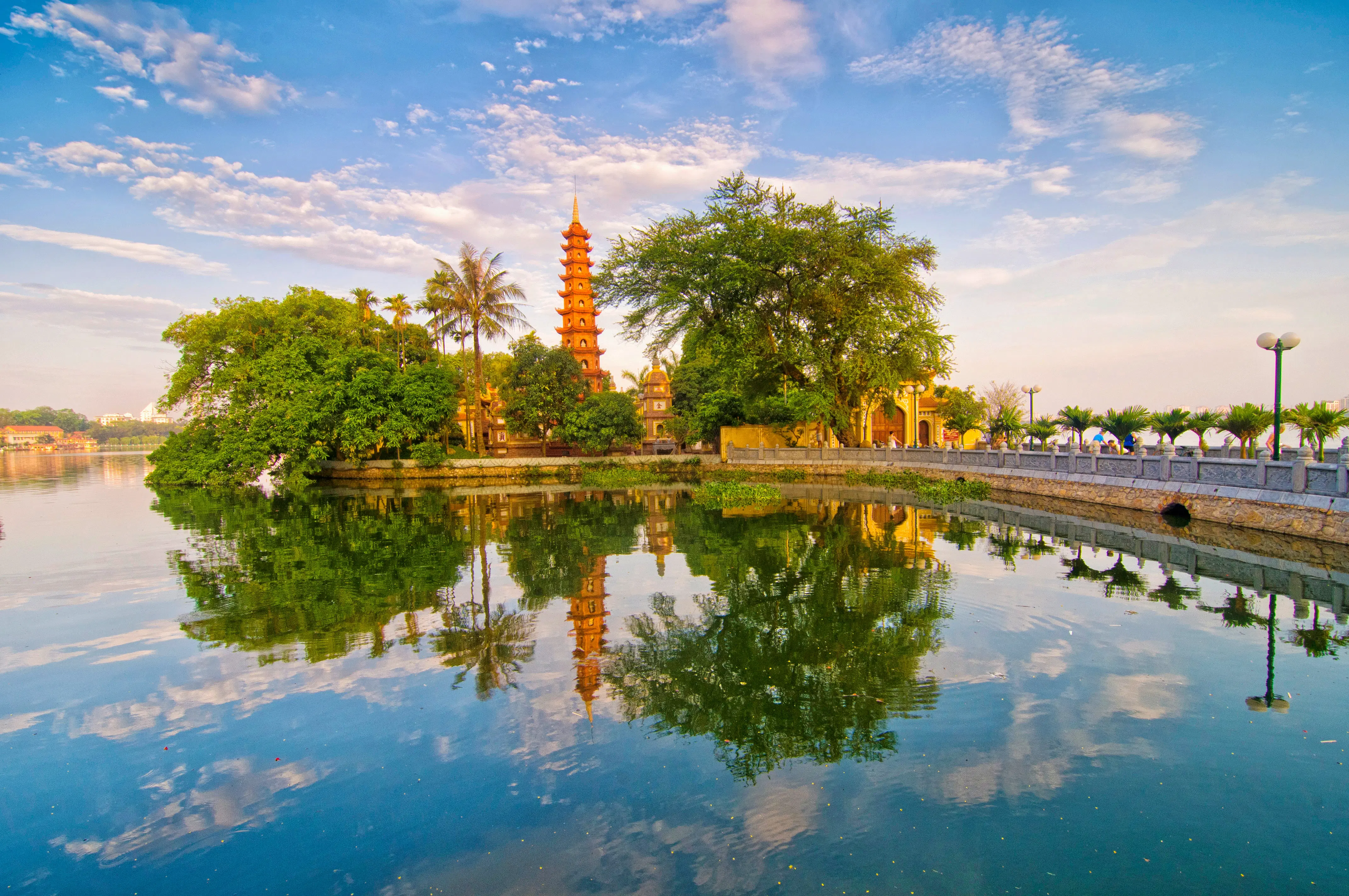 DAY 7: DANANG – BA NA HILLS WITH THE GOLDEN BRIDE (SIC TOUR)