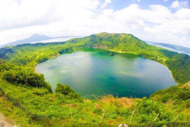 DAY 3: TAGAYTAY DAY TOUR (B,L)