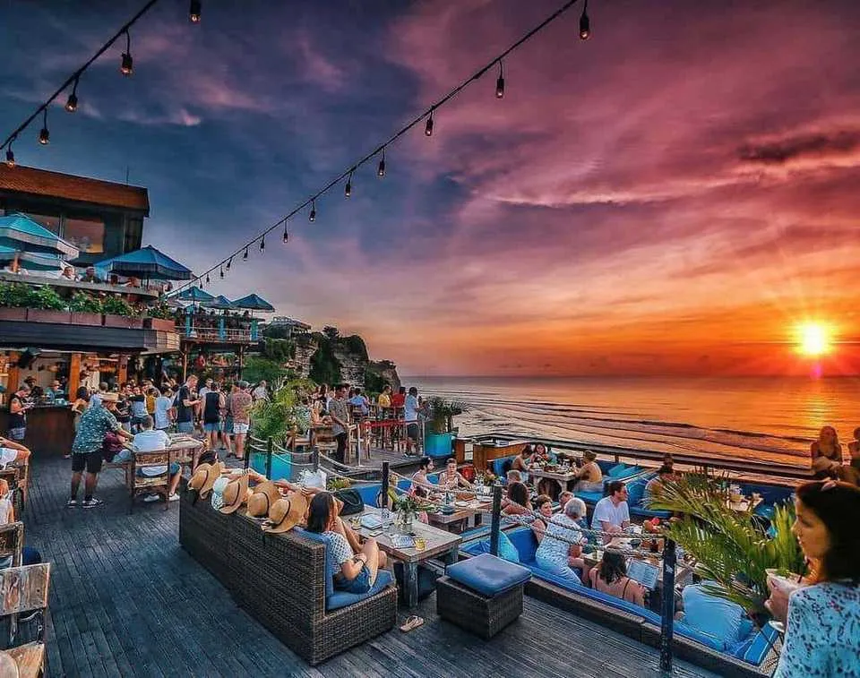 Day 8: South Bali Tour – Uluwatu Sunset